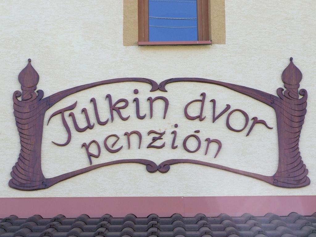 Penzion Julkin Dvor Krupina Exterior foto